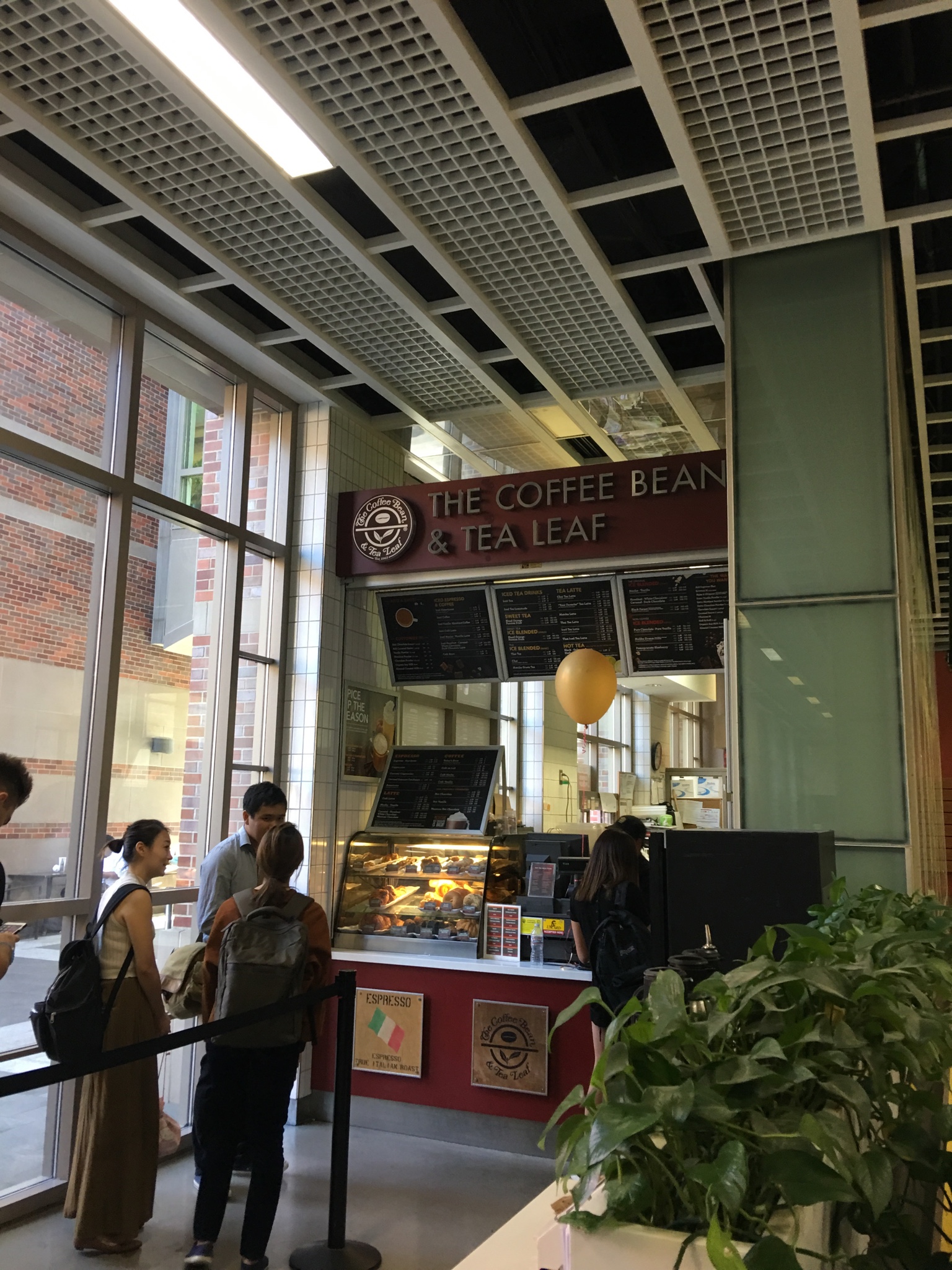 The Coffee Bean & Tea Leaf